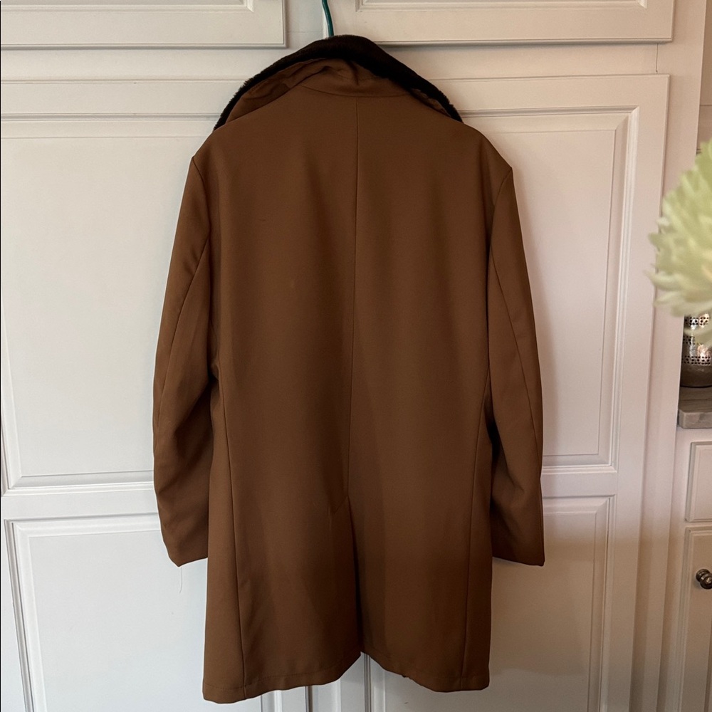 Fantastic vintage men’s light weight wool trench with faux fur - Picture 2 of 13